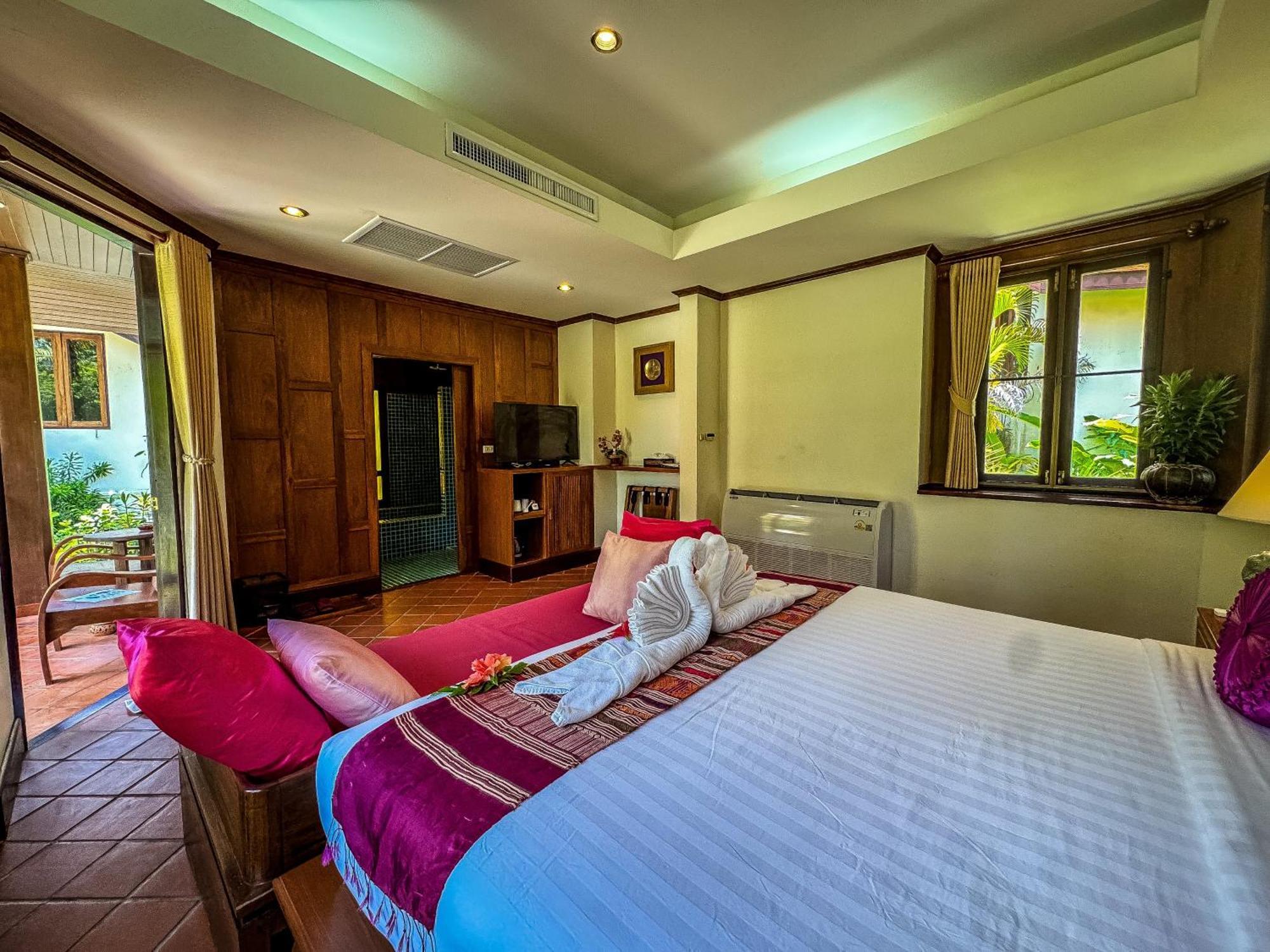 Resort Baan Thai Lanta 4*